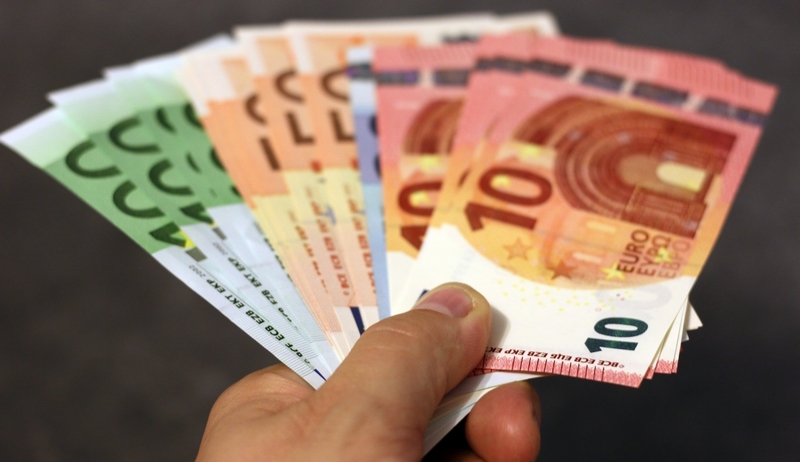 Solicita un préstamo de 1000€